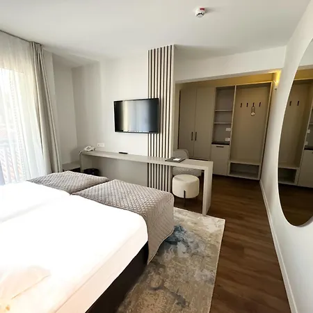 Hotel Marina-3